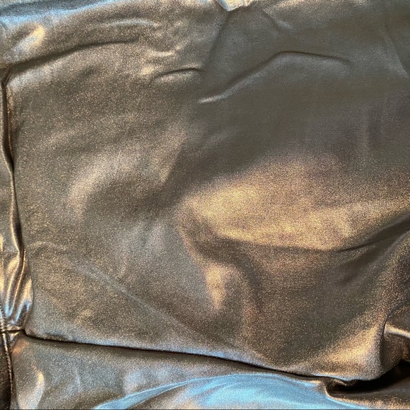 Metallic leggings. - Picture 2 of 4